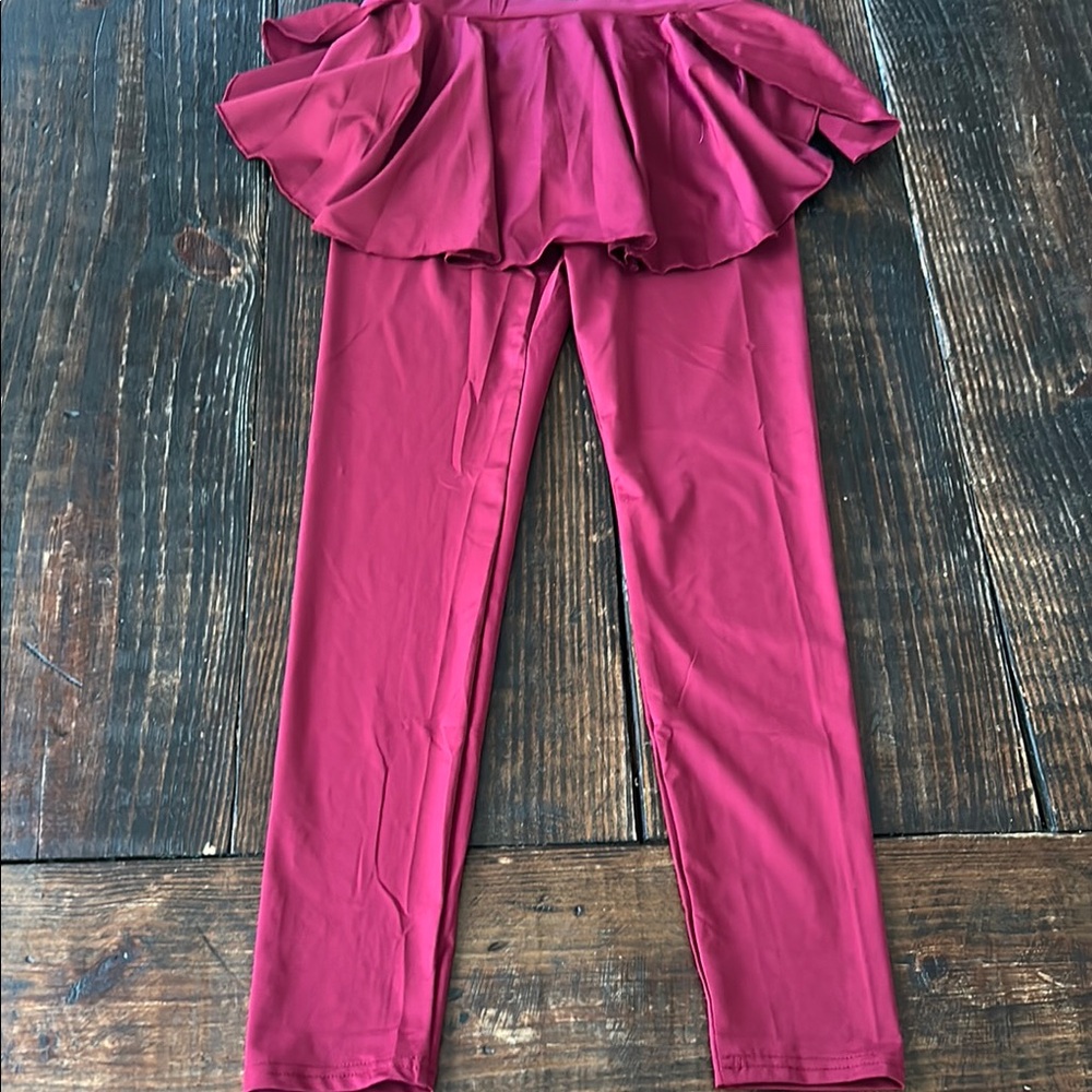 NWT Stylish Kids Ruffle Leggings - Cranberry